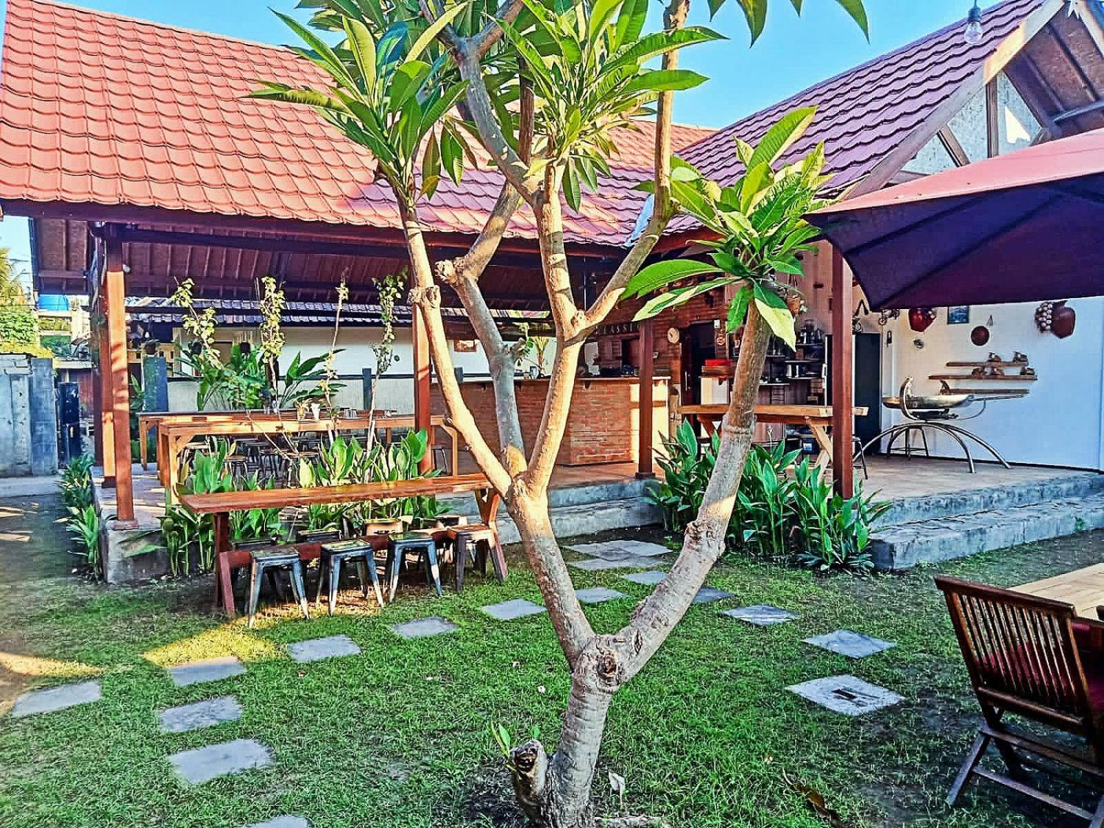 Classico Italiano Bed & Breakfast Gili Air Ngoại thất bức ảnh