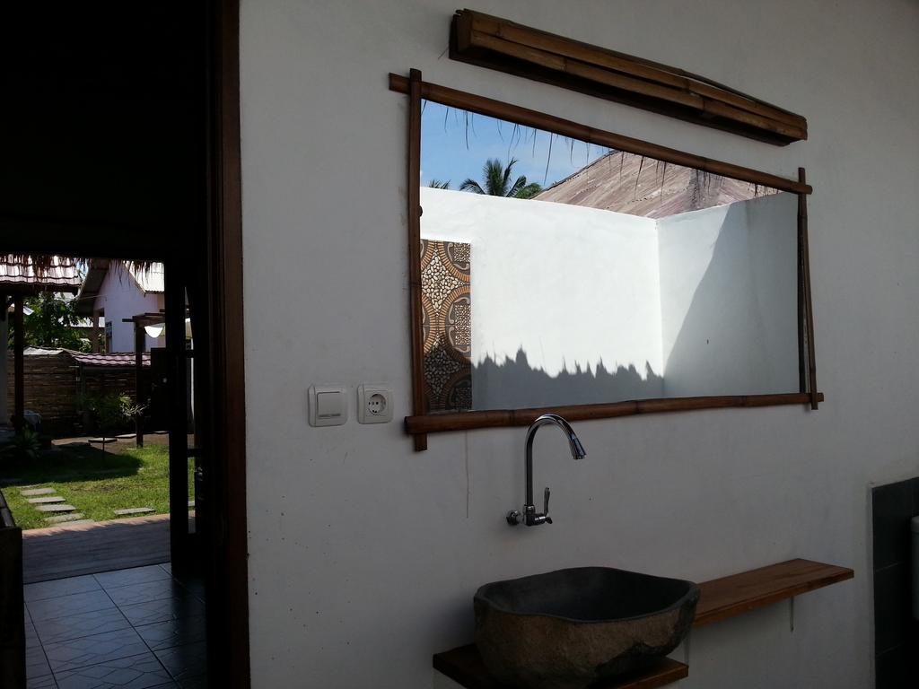 Classico Italiano Bed & Breakfast Gili Air Phòng bức ảnh